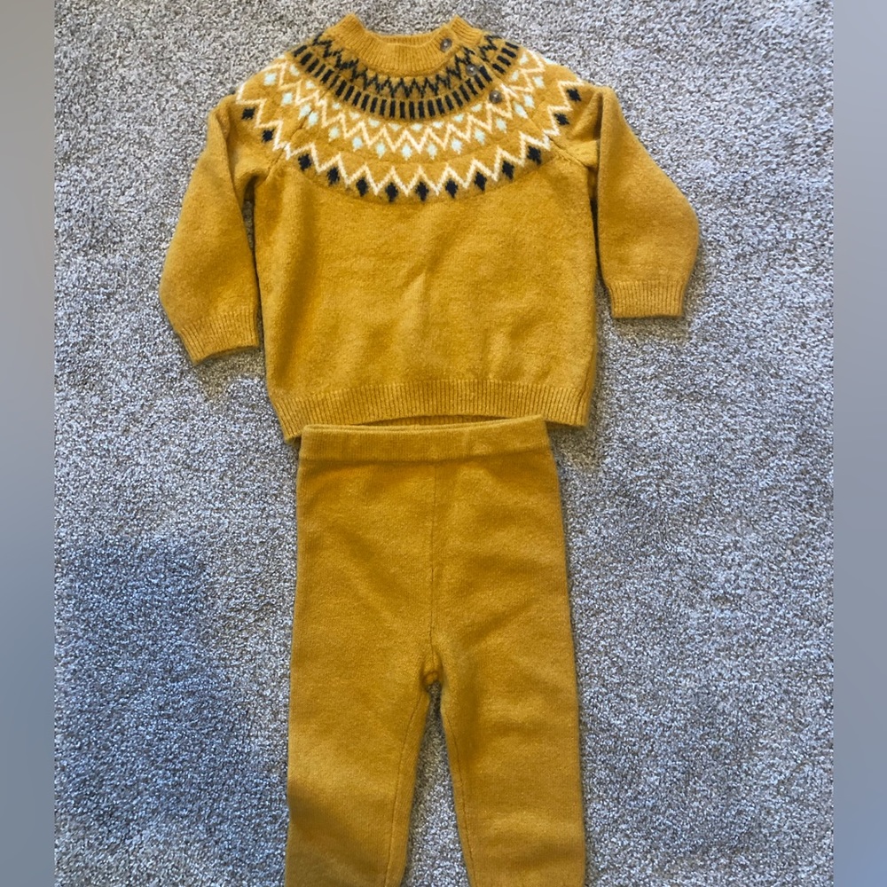 Sweater outfit baby size 12